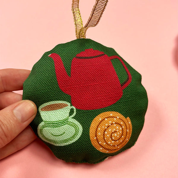 Sew-Your-Own Set of Cosy Christmas Tree Decorations | craft kit