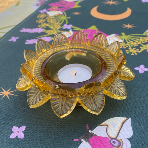 Vintage yellow glass ashtray / candle holder | flower design